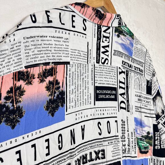 No Boundaries 2XL Newsprint Buttoned Relaxed Shirt Top Funky Artsy Cali Print LA - Picture 5 of 12